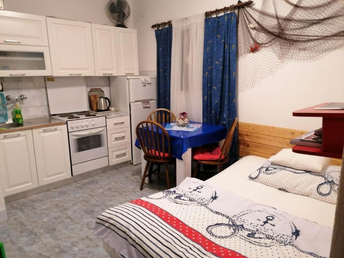 Misini Dvori Apartman *