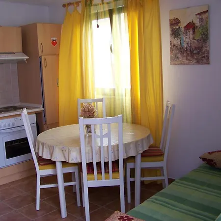 Apartments Misini Dvori Stomorska Room photo